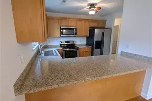 3105 Village Green Cir, Coventry, RI 02816 - Photo 4