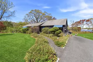 585 Meadow View Ave, Warwick, RI 02889 - Photo 2