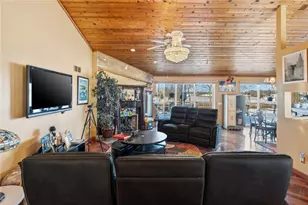 585 Meadow View Ave, Warwick, RI 02889 - Photo 18