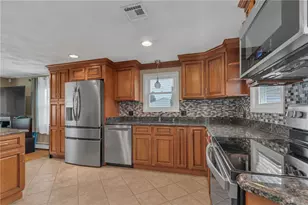 10 Mecca St, North Providence, RI 02904 - Photo 4