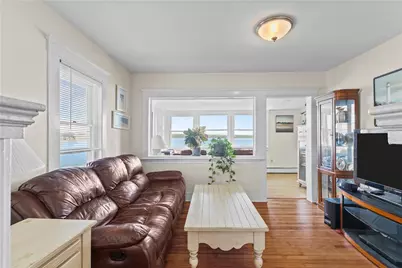 38 Aquidneck Avenue, Portsmouth, RI 02871 - Photo 10