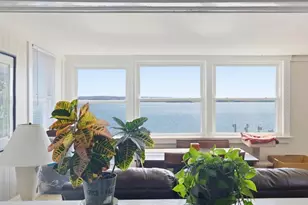 38 Aquidneck Ave, Portsmouth, RI 02871 - Photo 12