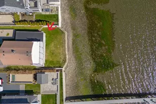 38 Aquidneck Ave, Portsmouth, RI 02871 - Photo 18