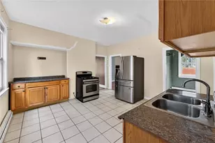 54 Joslin St, Providence, RI 02909 - Photo 6