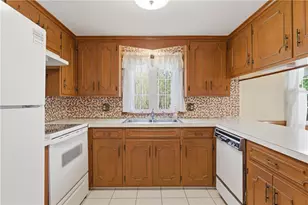 2 High Ridge Dr, Cumberland, RI 02864 - Photo 16