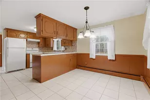 2 High Ridge Dr, Cumberland, RI 02864 - Photo 12