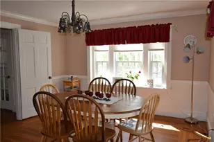 42 Alexander McGregor Rd, Pawtucket, RI 02861 - Photo 4