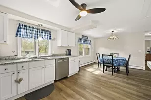 200 Glen Dr, Warwick, RI 02886 - Photo 14