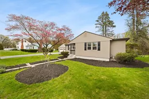 200 Glen Dr, Warwick, RI 02886 - Photo 4