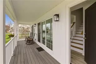 3 Baldwin Rd, Middletown, RI 02842 - Photo 2