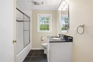 135 Red Chimney Dr, Warwick, RI 02886 - Photo 22