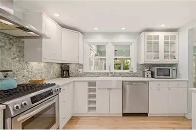 64 Lawndale Drive, Warwick, RI 02818 - Photo 8