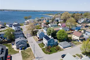17 Sherman St, East Providence, RI 02915 - Photo 2