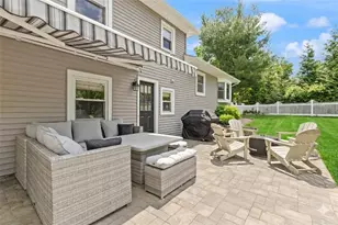 1 Valentine Dr, Barrington, RI 02806 - Photo 12