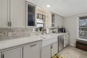 19 Prospect St, Lincoln, RI 02838 - Photo 4
