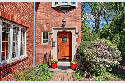 40 Dryden Avenue, Pawtucket, RI 02860 - Photo 4