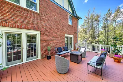 40 Dryden Avenue, Pawtucket, RI 02860 - Photo 10