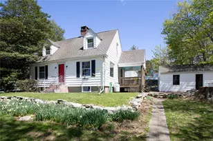 6 Miles Ave, Tiverton, RI 02878 - Photo 2