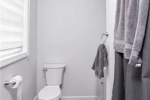 25 Belfield Dr, Johnston, RI 02919 - Photo 38