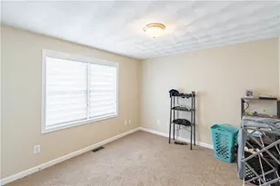 25 Belfield Dr, Johnston, RI 02919 - Photo 32