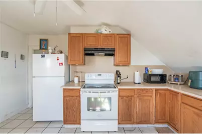 56 Oakland Avenue, Cranston, RI 02910 - Photo 28