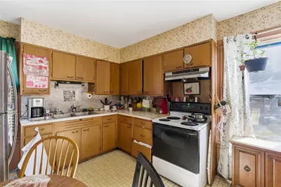 56 Oakland Avenue, Cranston, RI 02910 - Photo 40