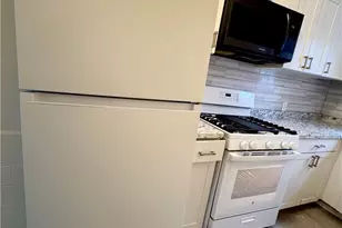 685 Charles St, Providence, RI 02904 - Photo 8