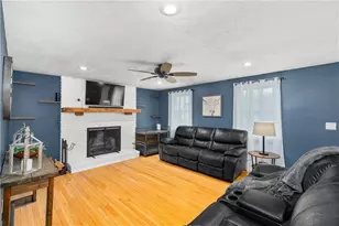 11 Crowell St, Cumberland, RI 02864 - Photo 8