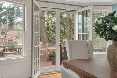 289 Wayland Avenue, Providence, RI 02906 - Photo 20