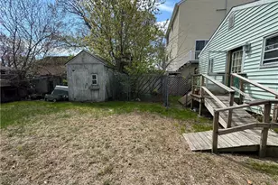 68 Uncas St, Warwick, RI 02889 - Photo 2