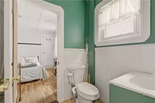 14 Kimball Ave, Pawtucket, RI 02860 - Photo 10