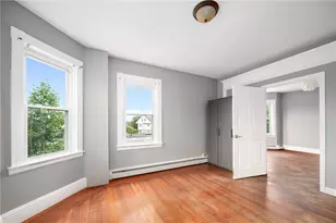 8 Eaton St, Providence, RI 02908 - Photo 2