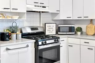 18 Adelphi Ave, Providence, RI 02906 - Photo 6