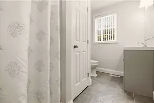5 Village Rd, Warren, RI 02885 - Photo 10