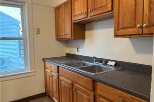 9 York Ave, Westerly, RI 02891 - Photo 2