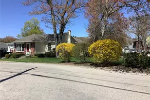 200 Waterman Lake Dr, Glocester, RI 02814 - Photo 6