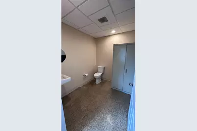 422 Warwick Avenue #A, Warwick, RI 02888 - Photo 4