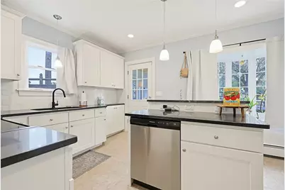 640 S Main Street, Woonsocket, RI 02895 - Photo 10