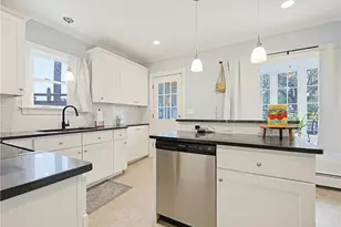 640 S Main St, Woonsocket, RI 02895 - Photo 10