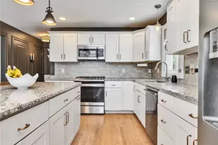 63 Clearview Dr, Richmond, RI 02892 - Photo 12