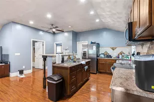 18 Hanover Ave, Pawtucket, RI 02861 - Photo 30