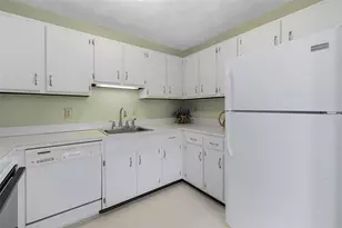 124 Edaville Ct, Warwick, RI 02886 - Photo 14