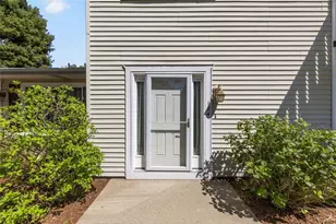 124 Edaville Ct, Warwick, RI 02886 - Photo 34