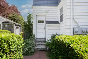 2 Bedlow Ave, Newport, RI 02840 - Photo 30