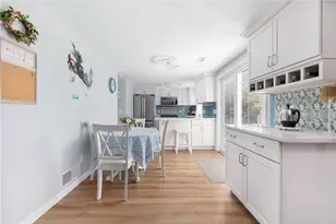 18 Chestnut Ave, Narragansett, RI 02882 - Photo 14