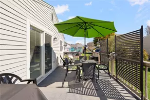 18 Chestnut Ave, Narragansett, RI 02882 - Photo 8