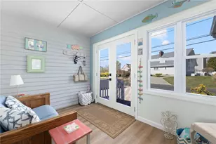 18 Chestnut Ave, Narragansett, RI 02882 - Photo 12