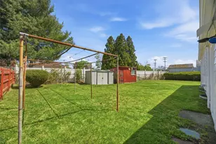15 Rhodes Ave, East Providence, RI 02915 - Photo 20