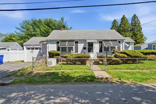 15 Rhodes Ave, East Providence, RI 02915 - Photo 22