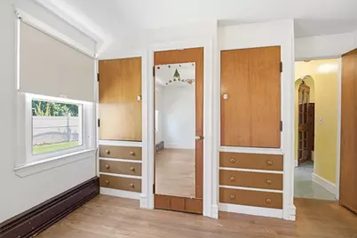 15 Rhodes Avenue, East Providence, RI 02915 - Photo 12